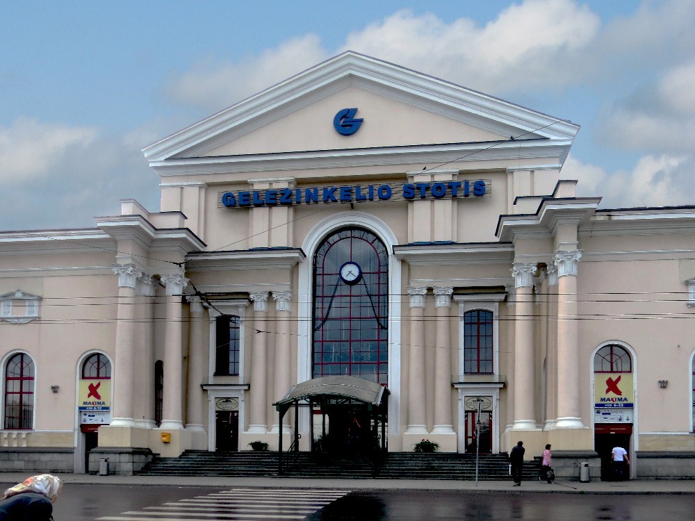  Dzelzceļa stacijas pulkstenis Viļņā